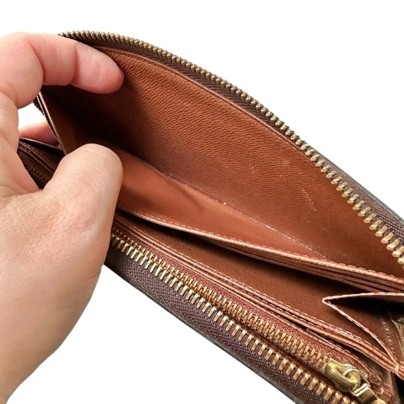 Louis Vuitton Monogram Leather Long Zippy Wallet - Picture 9 of 15